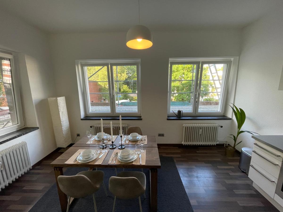 Airport Apartment Fuer 4 - Smart Tv - Kueche - Echarger Hamburg Kültér fotó