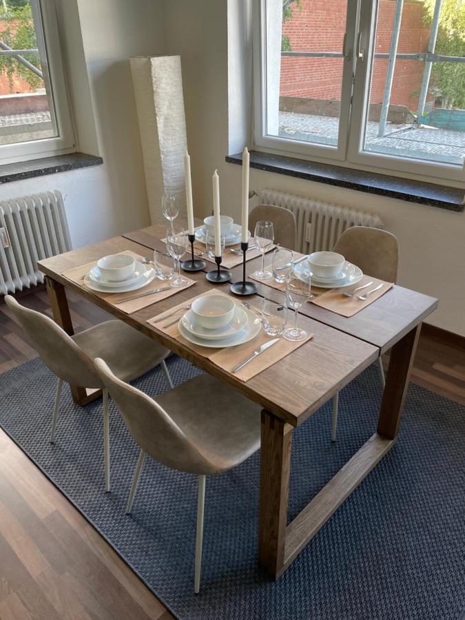 Airport Apartment Fuer 4 - Smart Tv - Kueche - Echarger Hamburg Kültér fotó